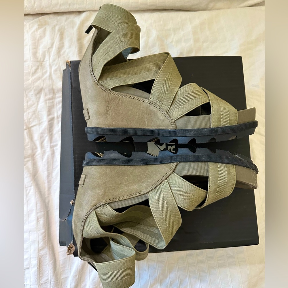 Sorel Joanie II Strap sandal wedges, sage color, size 9.